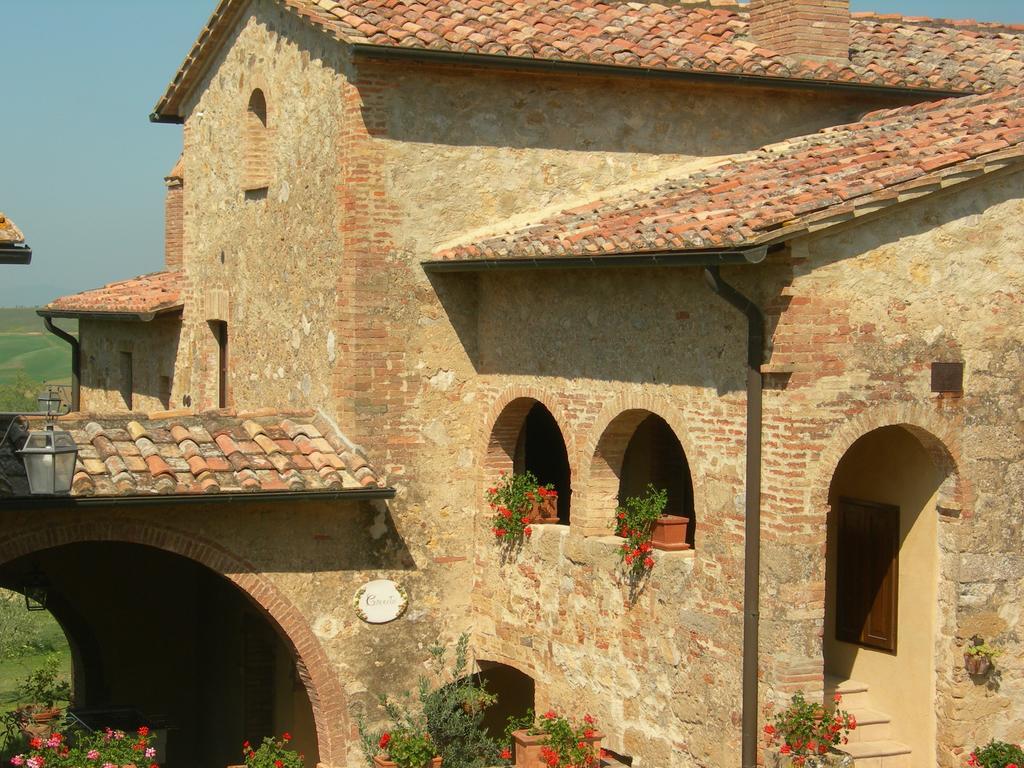 Agriturismo Cerreto ปีเอนซา ภายนอก รูปภาพ