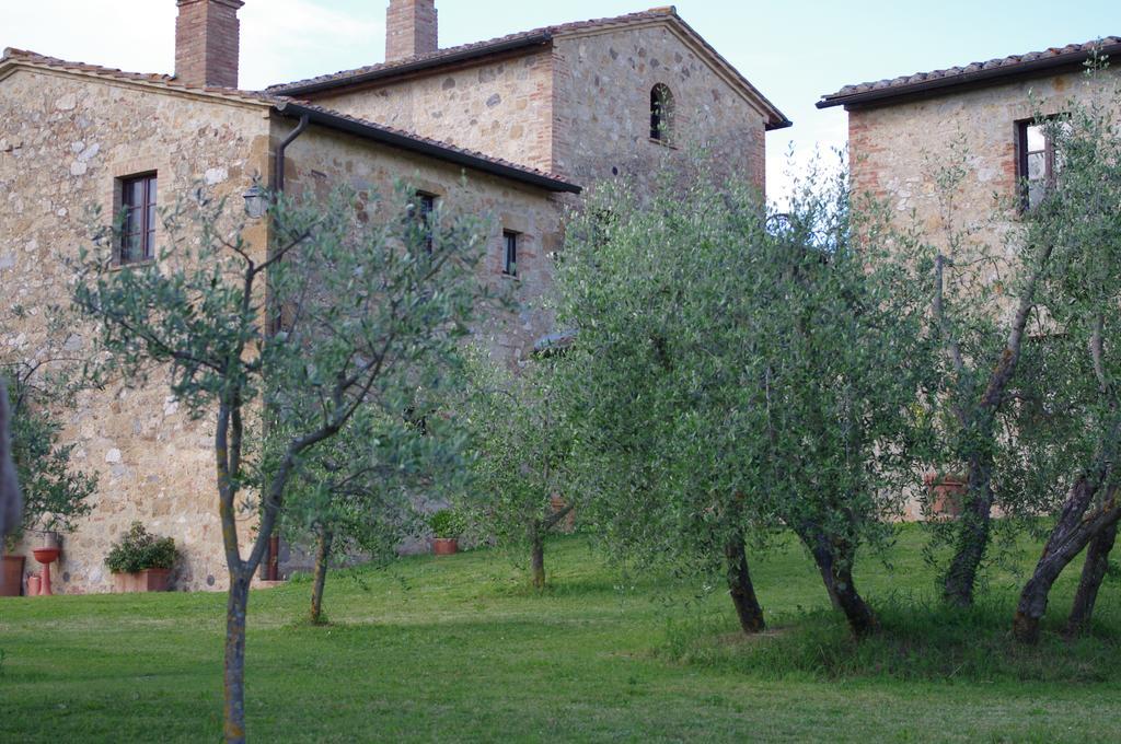 Agriturismo Cerreto ปีเอนซา ภายนอก รูปภาพ