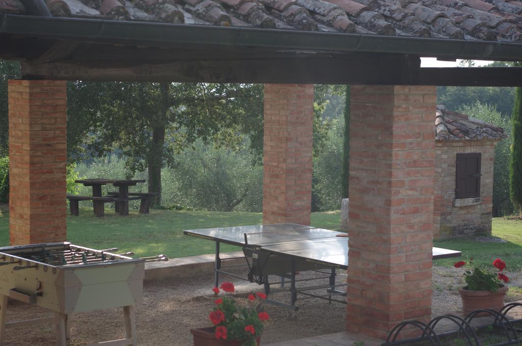 Agriturismo Cerreto ปีเอนซา ภายนอก รูปภาพ
