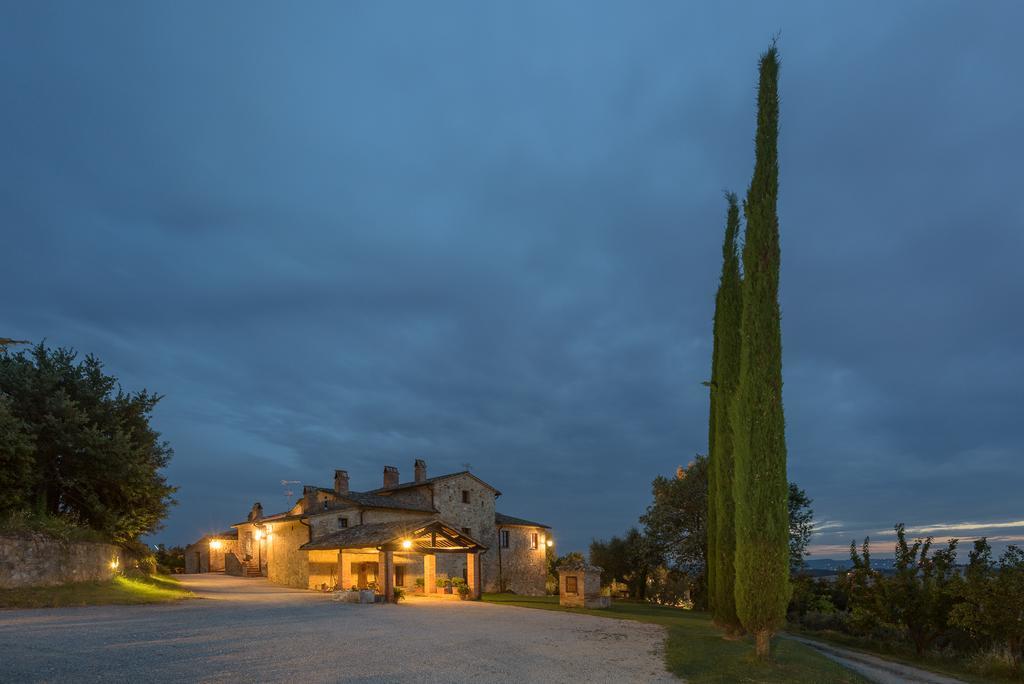 Agriturismo Cerreto ปีเอนซา ภายนอก รูปภาพ