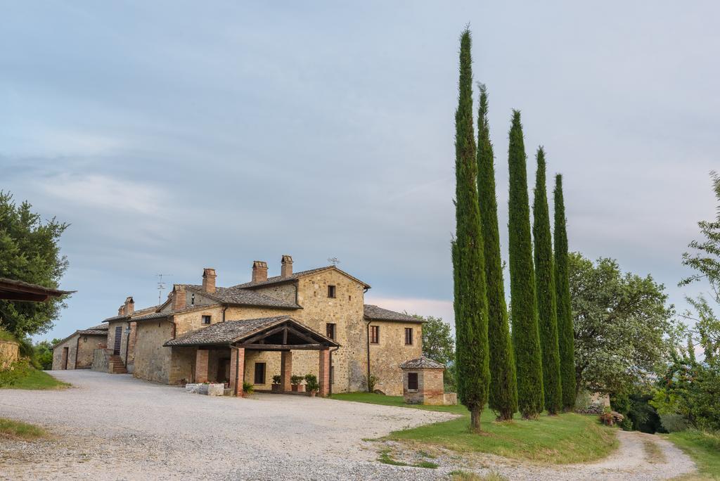 Agriturismo Cerreto ปีเอนซา ภายนอก รูปภาพ