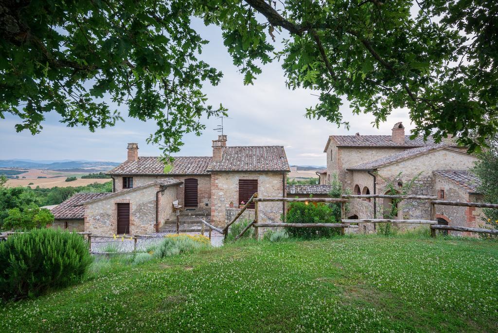 Agriturismo Cerreto ปีเอนซา ภายนอก รูปภาพ