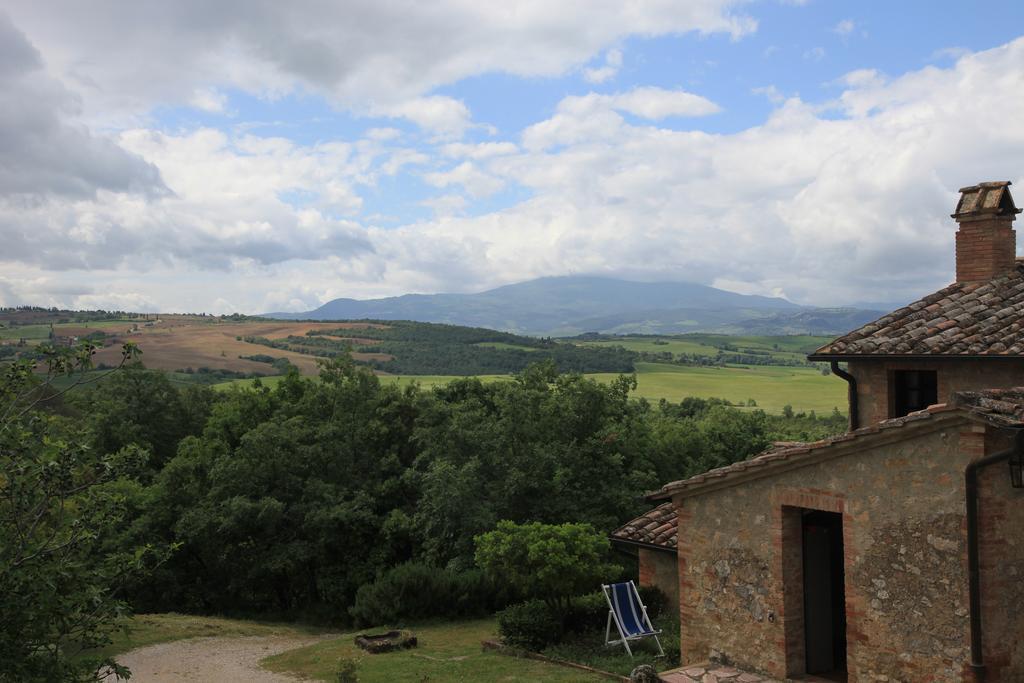 Agriturismo Cerreto ปีเอนซา ภายนอก รูปภาพ
