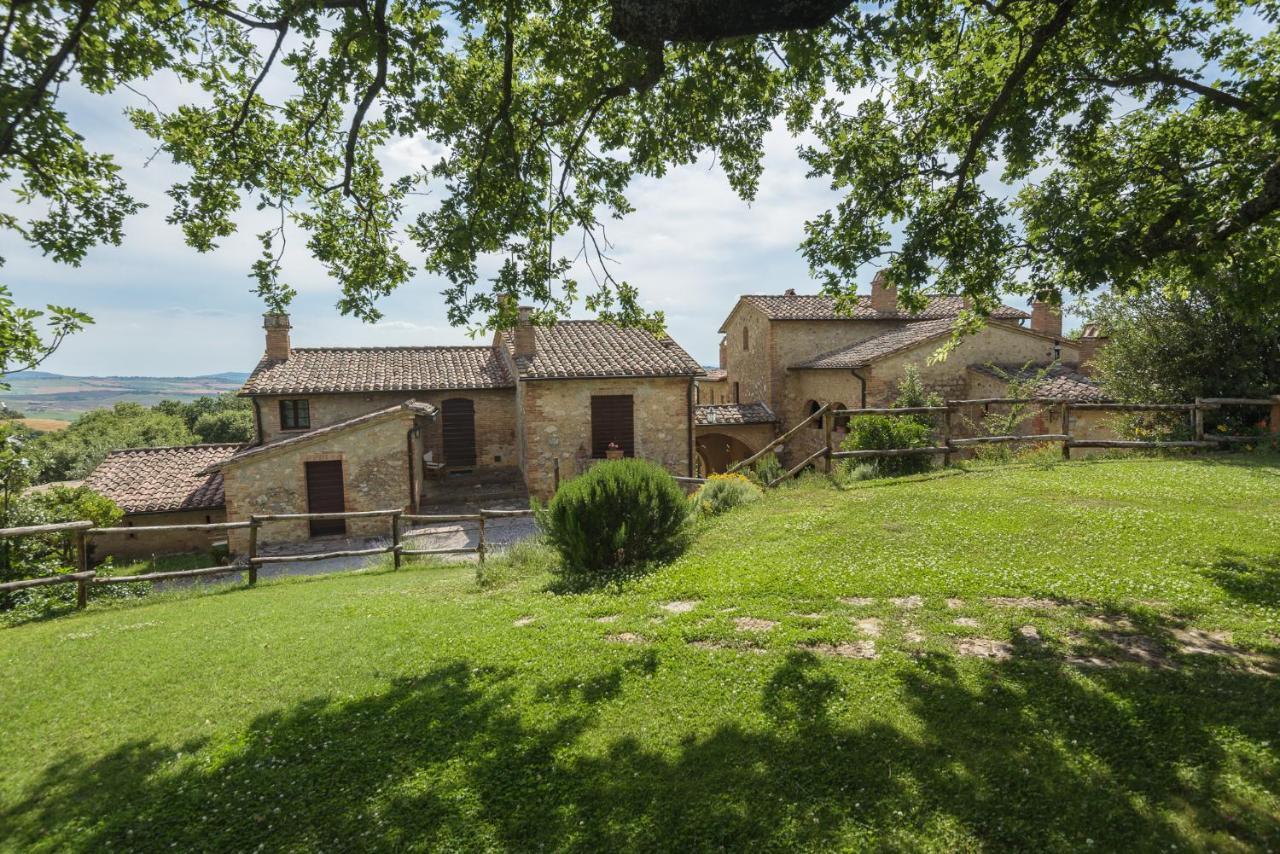 Agriturismo Cerreto ปีเอนซา ภายนอก รูปภาพ