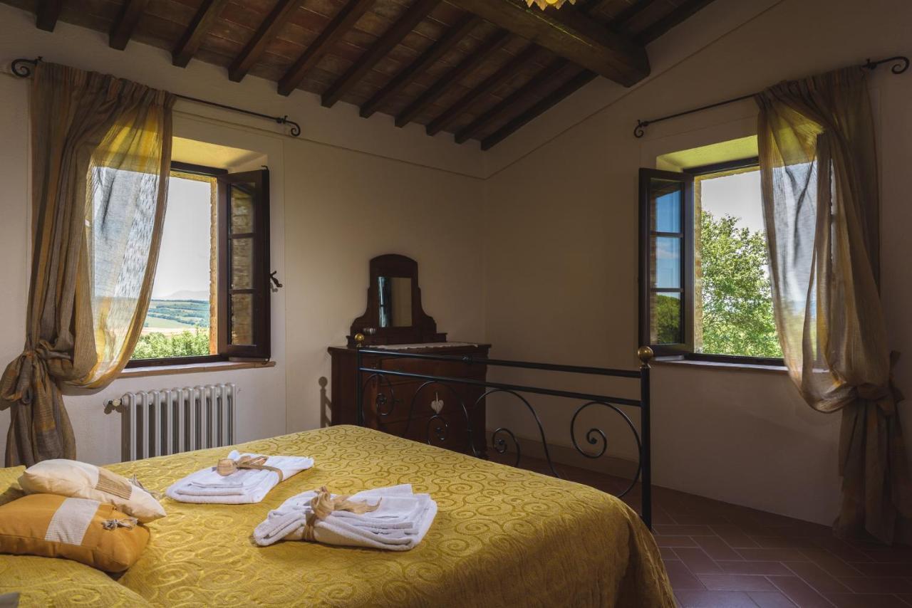 Agriturismo Cerreto ปีเอนซา ภายนอก รูปภาพ