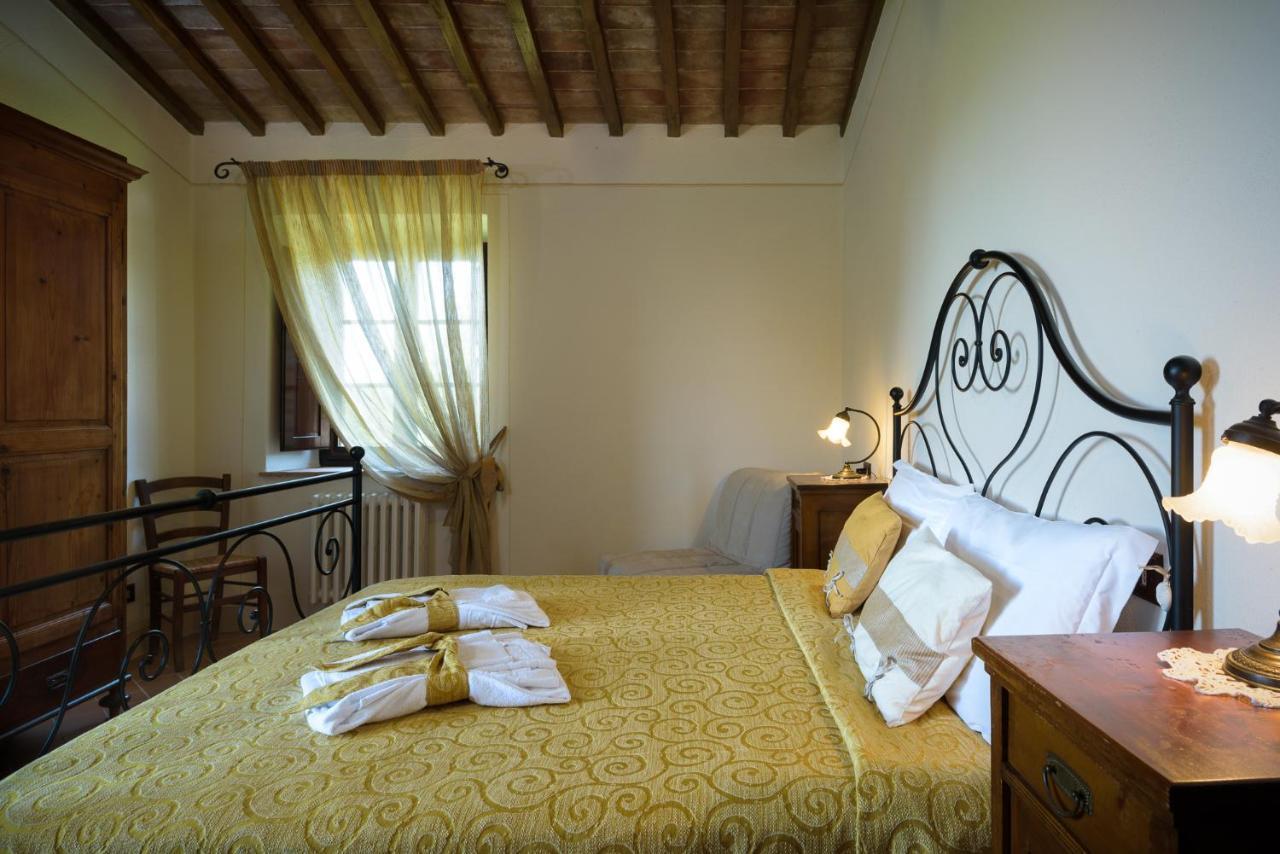 Agriturismo Cerreto ปีเอนซา ภายนอก รูปภาพ